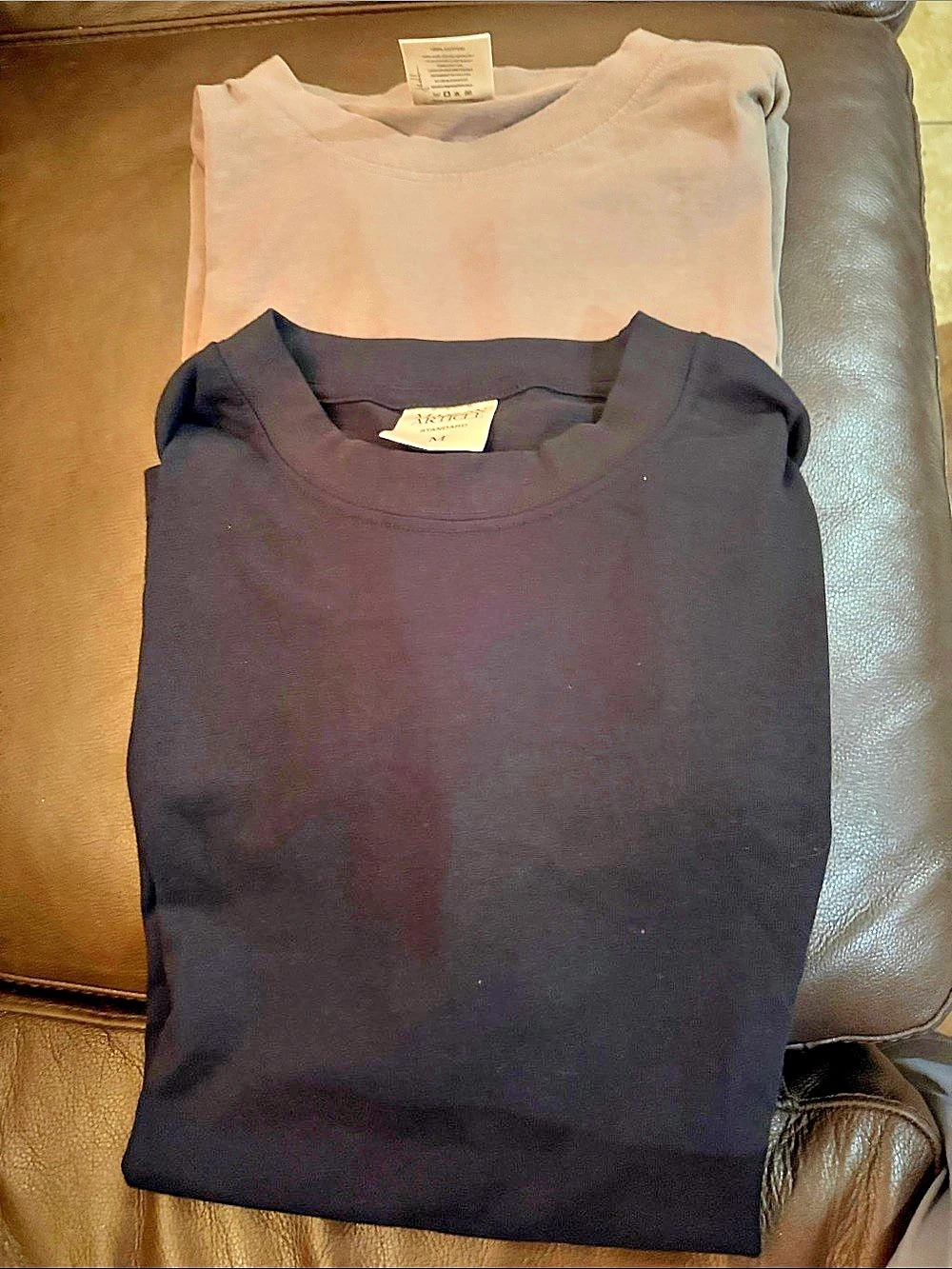 Maison article Two-Pack Short Sleeve Tees in Black & Brown Like New 2 for 25$